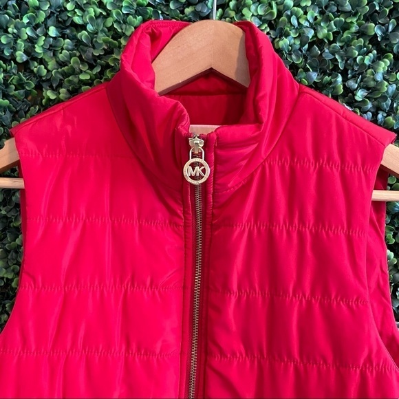NWOT MICHAEL KORS Womens vest puffer round logo - Picture 5 of 9